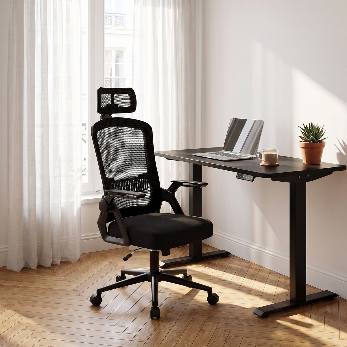 Relève Assise noire devant un bureau assis-debout
